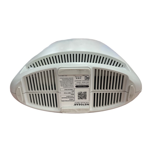 Netgear Orbi RBR50 Wi-Fi Router - Picture 5 of 8